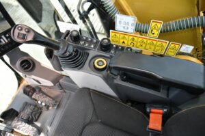 2021 Cat 323 Excavator 1717-BT
