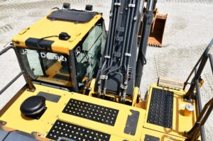 2018 DEERE 300G LC Excavator 1735-BT