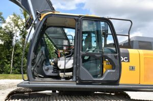 2018 DEERE 300G LC Excavator 1735-BT
