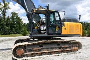 2018 DEERE 300G LC Excavator 1735-BT