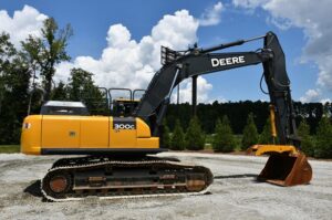 2018 DEERE 300G LC Excavator 1735-BT