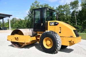 2011 CAT CS54 Compactor