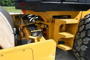2011 CAT CS54 Compactor