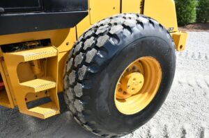 2011 CAT CS54 Compactor