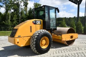 2011 CAT CS54 Compactor