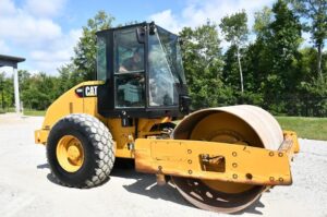 2011 CAT CS54 Compactor