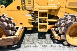 2004 CAT 815F Compactor 1754-BT