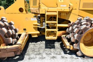 2004 CAT 815F Compactor 1754-BT
