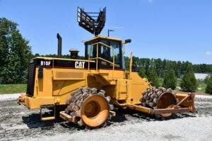 2004 CAT 815F Compactor 1754-BT