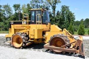 2004 CAT 815F Compactor 1754-BT