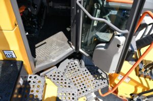 2022 Volvo A45G Truck 1762-BT