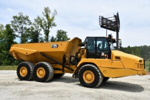 2022 CATERPILLAR 735 1752-BB