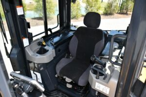 2021 KOMATSU D61PXi-24 1674-BT