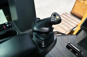 2017 CATERPILLAR D6K2 LGP 1524-BT