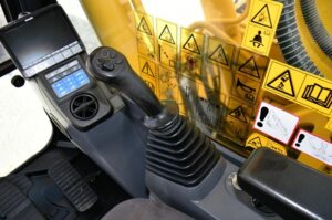 2019 KOMATSU PC210 LC-11 #1749