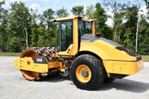 2019 VOLVO SD115B Compactor 1826-BT
