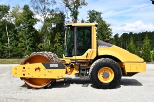 2019 VOLVO SD115B Compactor 1826-BT