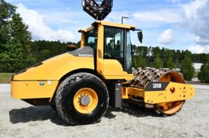 2019 VOLVO SD115B Compactor 1826-BT
