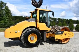 2019 VOLVO SD115B Compactor 1826-BT