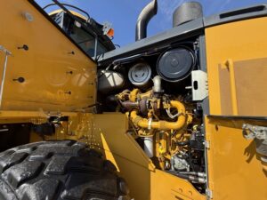 2017 DEERE 824K Loader