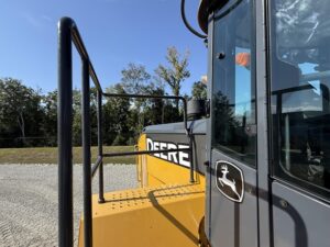 2017 DEERE 824K Loader