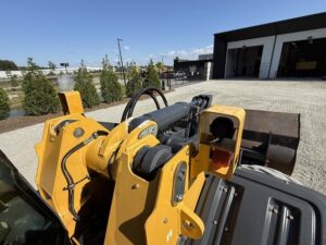 2017 DEERE 824K Loader