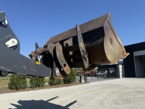 2017 DEERE 824K Loader