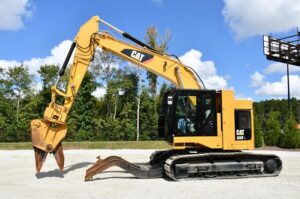 2018 CATERPILLAR 325FL UHD