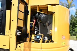 2018 CATERPILLAR 325FL UHD