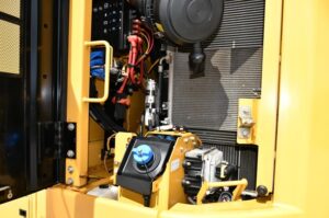 2018 CATERPILLAR 325FL UHD