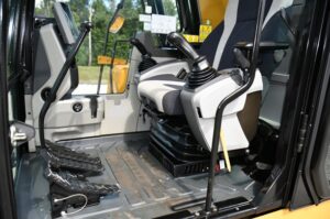 2018 CATERPILLAR 325FL UHD