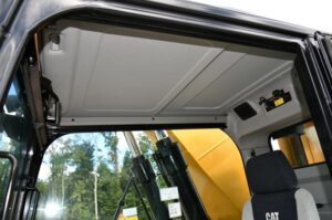 2018 CATERPILLAR 325FL UHD