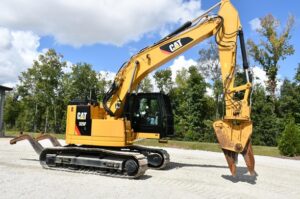 2018 CATERPILLAR 325FL UHD