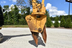 2018 CATERPILLAR 325FL UHD