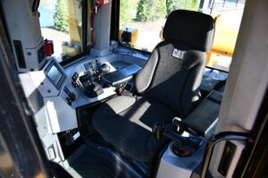 2022 CAT D8T Dozer 1823-BT