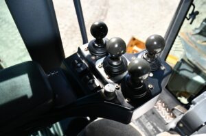 2014 DEERE 772GP Grader 1842-BT