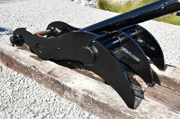 2025 Thumb 11-15 TON 2025 Thumb 11-15 TON