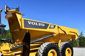 2012 VOLVO A25F