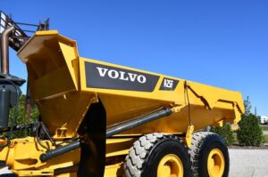 2012 VOLVO A25F