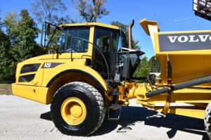 2012 VOLVO A25F