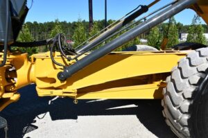2012 VOLVO A25F
