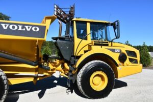 2012 VOLVO A25F