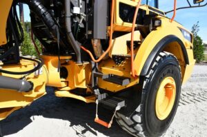 2022 VOLVO A30G
