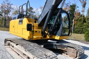 2018 DEERE 210G LC
