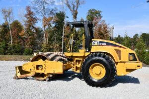 2006 CATERPILLAR CP-563E 2006 CATERPILLAR CP-563E