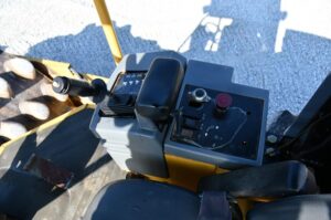 2006 CATERPILLAR CP-563E 2006 CATERPILLAR CP-563E
