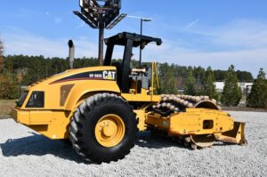 2006 CATERPILLAR CP-563E 2006 CATERPILLAR CP-563E