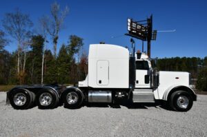 2016 PETERBILT 389 2016 PETERBILT 389