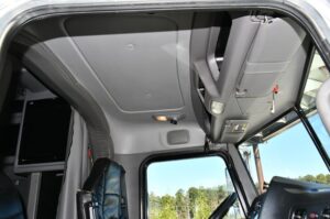 2016 PETERBILT 389 2016 PETERBILT 389