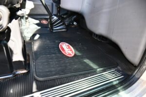 2016 PETERBILT 389 2016 PETERBILT 389